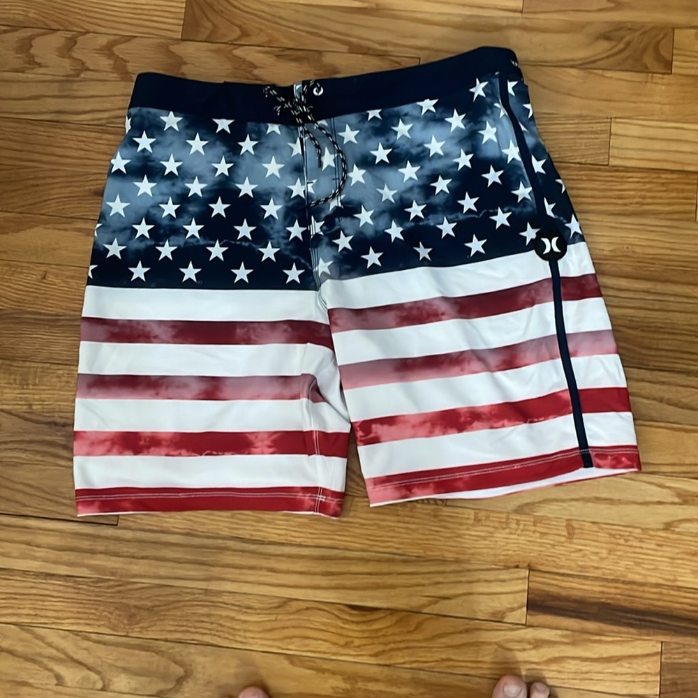 Hurley 34” men’s board shorts.